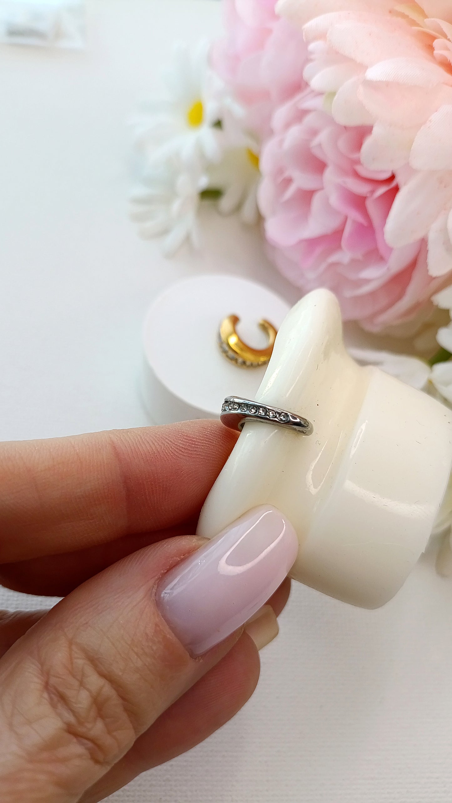 bague d'oreille ear cuff femme en acier inoxydable, bague d'oreille ear cuff femme en acier inox plaqué or, bague d'oreille ear cuff femme fantaisie, bague d'oreille ear cuff femme originales, ear cuff femme de qualité, bague d'oreille femme pas chères, ear cuff femme en acier inox pas chères, bague d'oreille femme, bague d'oreille femme aparanjan, ear cuff femme musardise, bague d'oreille femme musardise, bague d'oreille hypoallergénique en acier, ear cuff hypoallergénique en acier