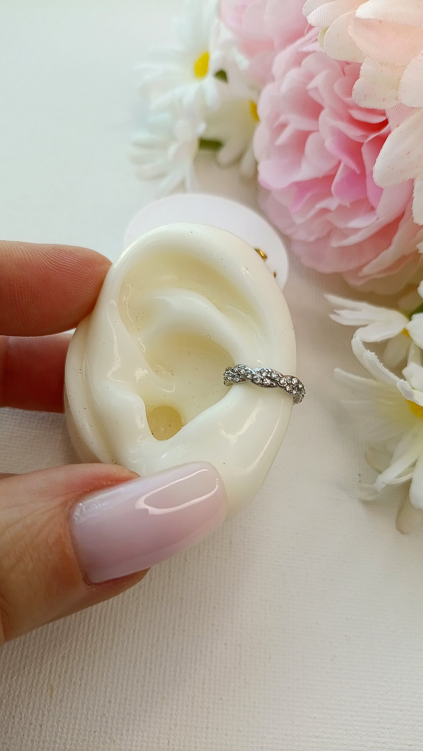 bague d'oreille ear cuff femme en acier inoxydable, bague d'oreille ear cuff femme en acier inox plaqué or, bague d'oreille ear cuff femme fantaisie, bague d'oreille ear cuff femme originales, ear cuff femme de qualité, bague d'oreille femme pas chères, ear cuff femme en acier inox pas chères, bague d'oreille femme, bague d'oreille femme aparanjan, ear cuff femme musardise, bague d'oreille femme musardise, bague d'oreille hypoallergénique en acier, ear cuff hypoallergénique en acier