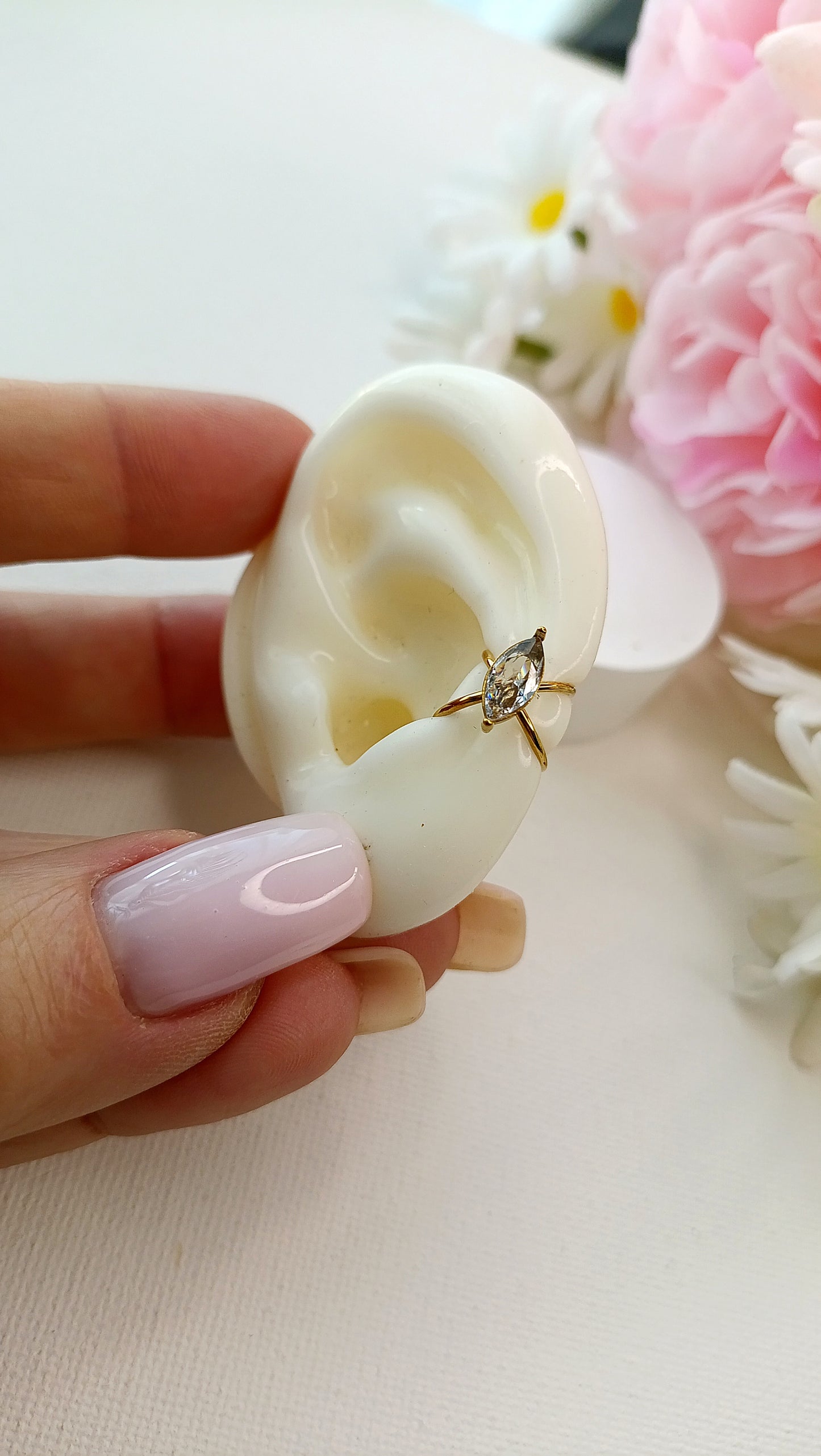 bague d'oreille ear cuff femme en acier inoxydable, bague d'oreille ear cuff femme en acier inox plaqué or, bague d'oreille ear cuff femme fantaisie, bague d'oreille ear cuff femme originales, ear cuff femme de qualité, bague d'oreille femme pas chères, ear cuff femme en acier inox pas chères, bague d'oreille femme, bague d'oreille femme aparanjan, ear cuff femme musardise, bague d'oreille femme musardise, bague d'oreille hypoallergénique en acier, ear cuff hypoallergénique en acier