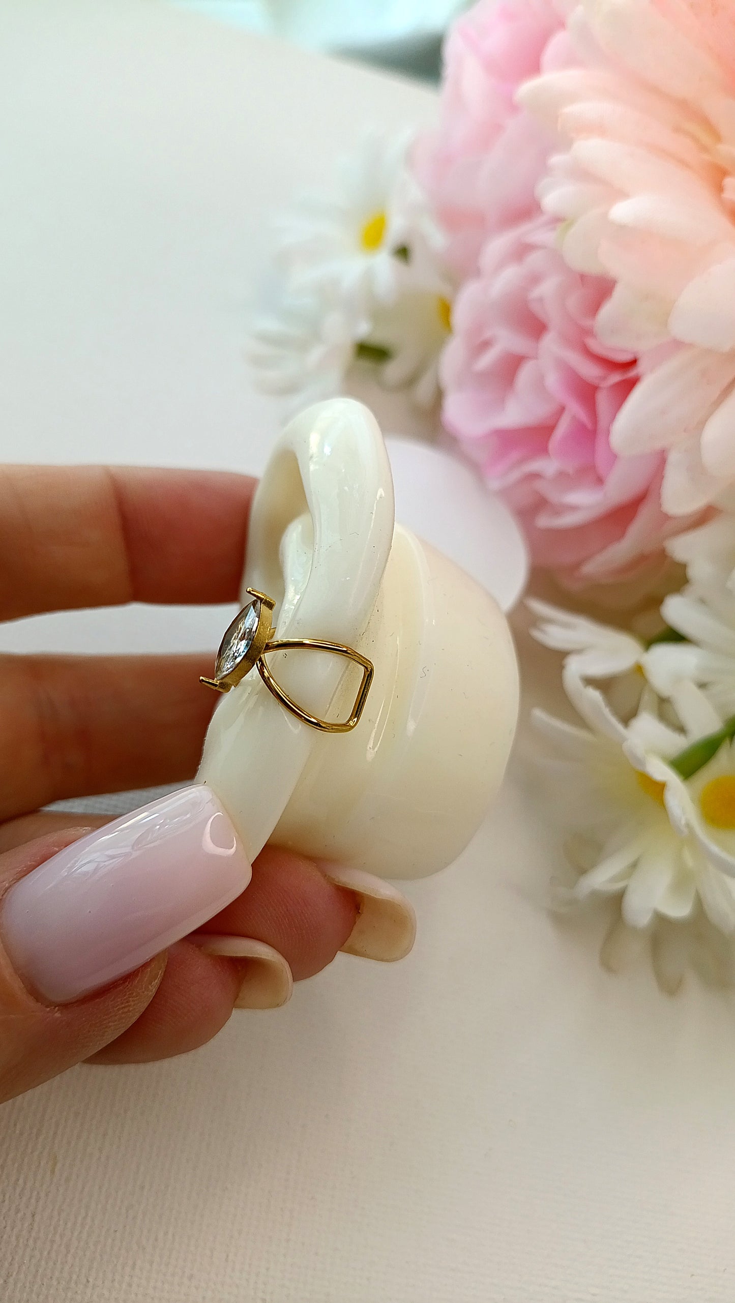 bague d'oreille ear cuff femme en acier inoxydable, bague d'oreille ear cuff femme en acier inox plaqué or, bague d'oreille ear cuff femme fantaisie, bague d'oreille ear cuff femme originales, ear cuff femme de qualité, bague d'oreille femme pas chères, ear cuff femme en acier inox pas chères, bague d'oreille femme, bague d'oreille femme aparanjan, ear cuff femme musardise, bague d'oreille femme musardise, bague d'oreille hypoallergénique en acier, ear cuff hypoallergénique en acier
