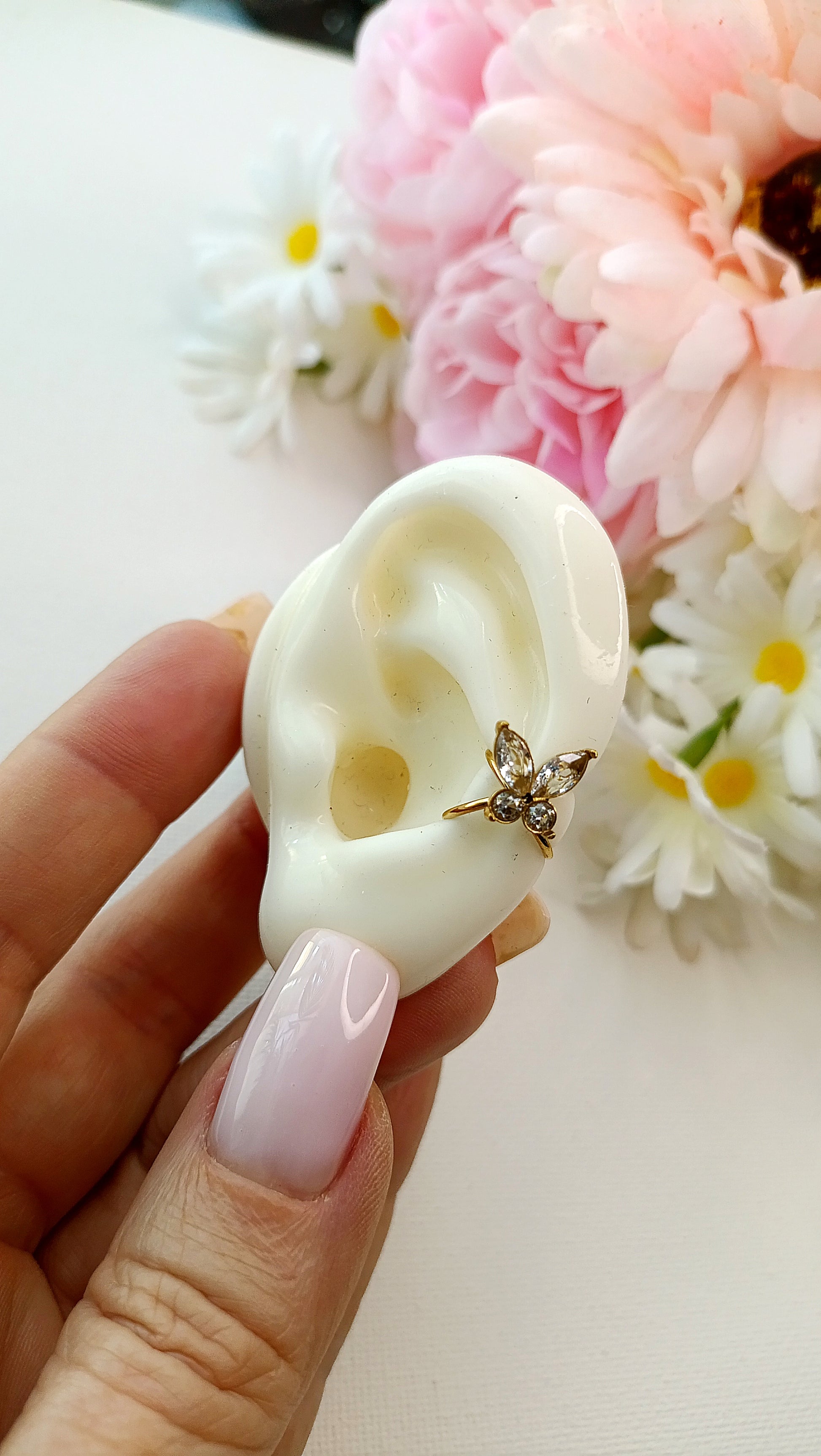 bague d'oreille ear cuff femme en acier inoxydable, bague d'oreille ear cuff femme en acier inox plaqué or, bague d'oreille ear cuff femme fantaisie, bague d'oreille ear cuff femme originales, ear cuff femme de qualité, bague d'oreille femme pas chères, ear cuff femme en acier inox pas chères, bague d'oreille femme, bague d'oreille femme aparanjan, ear cuff femme musardise, bague d'oreille femme musardise, bague d'oreille hypoallergénique en acier, ear cuff hypoallergénique en acier