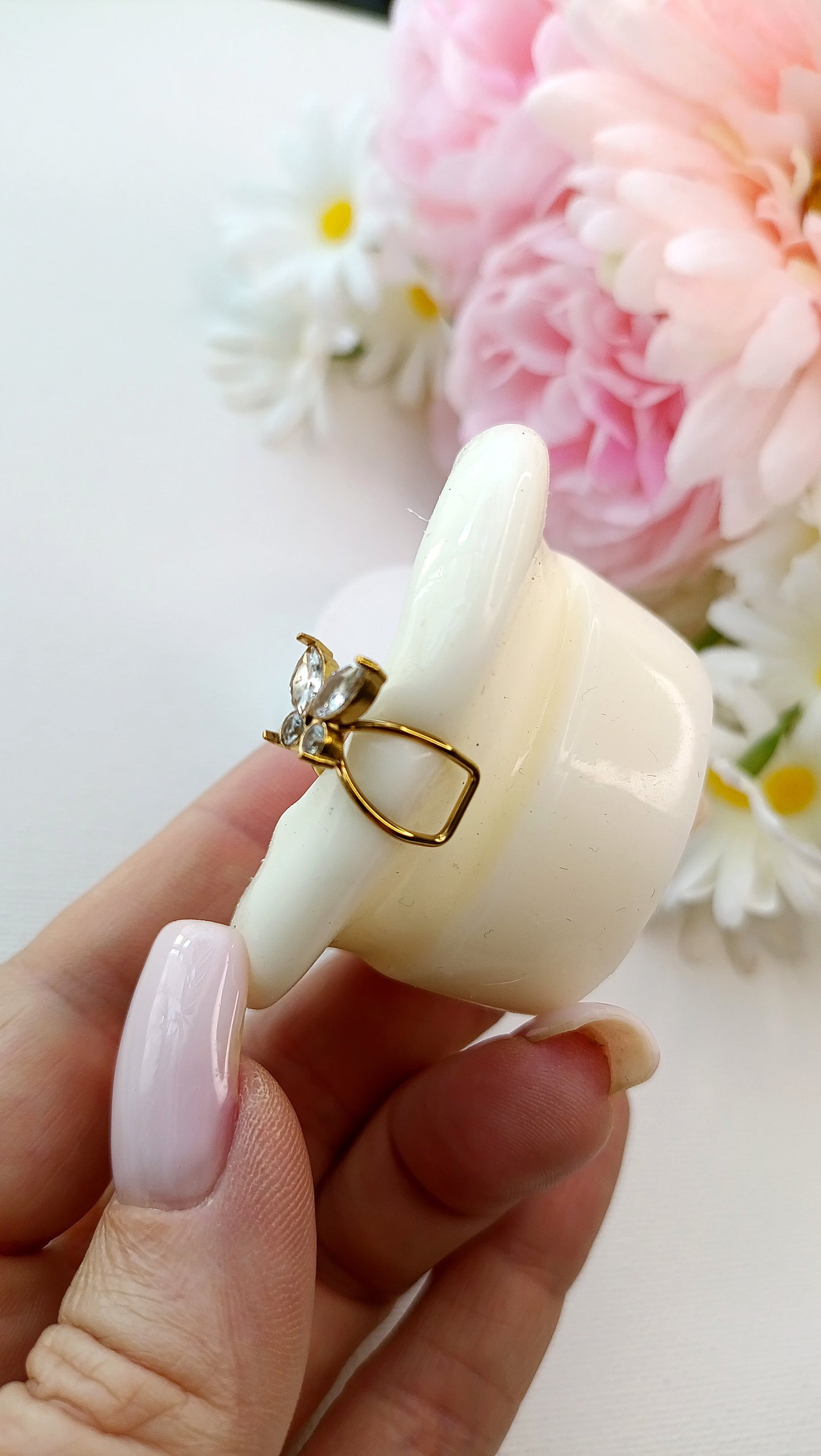 bague d'oreille ear cuff femme en acier inoxydable, bague d'oreille ear cuff femme en acier inox plaqué or, bague d'oreille ear cuff femme fantaisie, bague d'oreille ear cuff femme originales, ear cuff femme de qualité, bague d'oreille femme pas chères, ear cuff femme en acier inox pas chères, bague d'oreille femme, bague d'oreille femme aparanjan, ear cuff femme musardise, bague d'oreille femme musardise, bague d'oreille hypoallergénique en acier, ear cuff hypoallergénique en acier