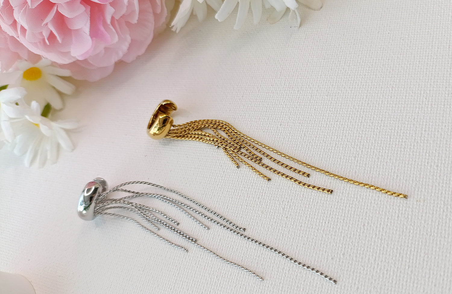bague d'oreille ear cuff femme en acier inoxydable, bague d'oreille ear cuff femme en acier inox plaqué or, bague d'oreille ear cuff femme fantaisie, bague d'oreille ear cuff femme originales, ear cuff femme de qualité, bague d'oreille femme pas chères, ear cuff femme en acier inox pas chères, bague d'oreille femme, bague d'oreille femme aparanjan, ear cuff femme musardise, bague d'oreille femme musardise, bague d'oreille hypoallergénique en acier, ear cuff hypoallergénique en acier