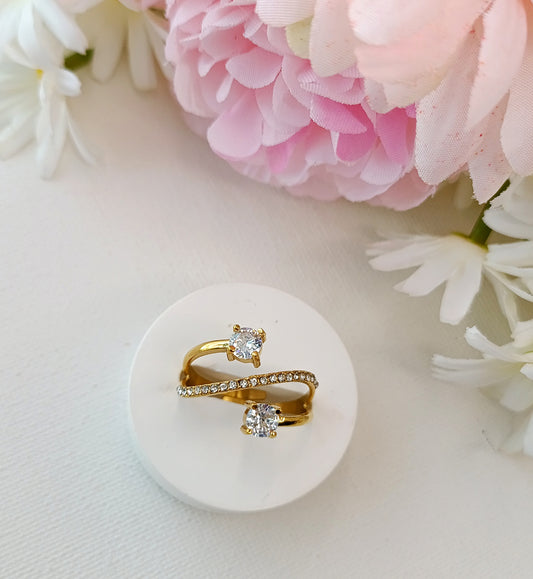 bague femme en acier inoxydable, bague en acier inox plaqué or, bague femme fantaisie, bague femme originales,bague femme de qualité, bague femme pas chères, bague femme en acier inox pas chères, bague femme haute fantaisie, bague femme aparanjan, bague femme musardise, bague femme hypoallergénique en acier, bague hypoallergénique en acier, bahue femme qui brille, bague femme oxyde de zirconium, bague femme strass