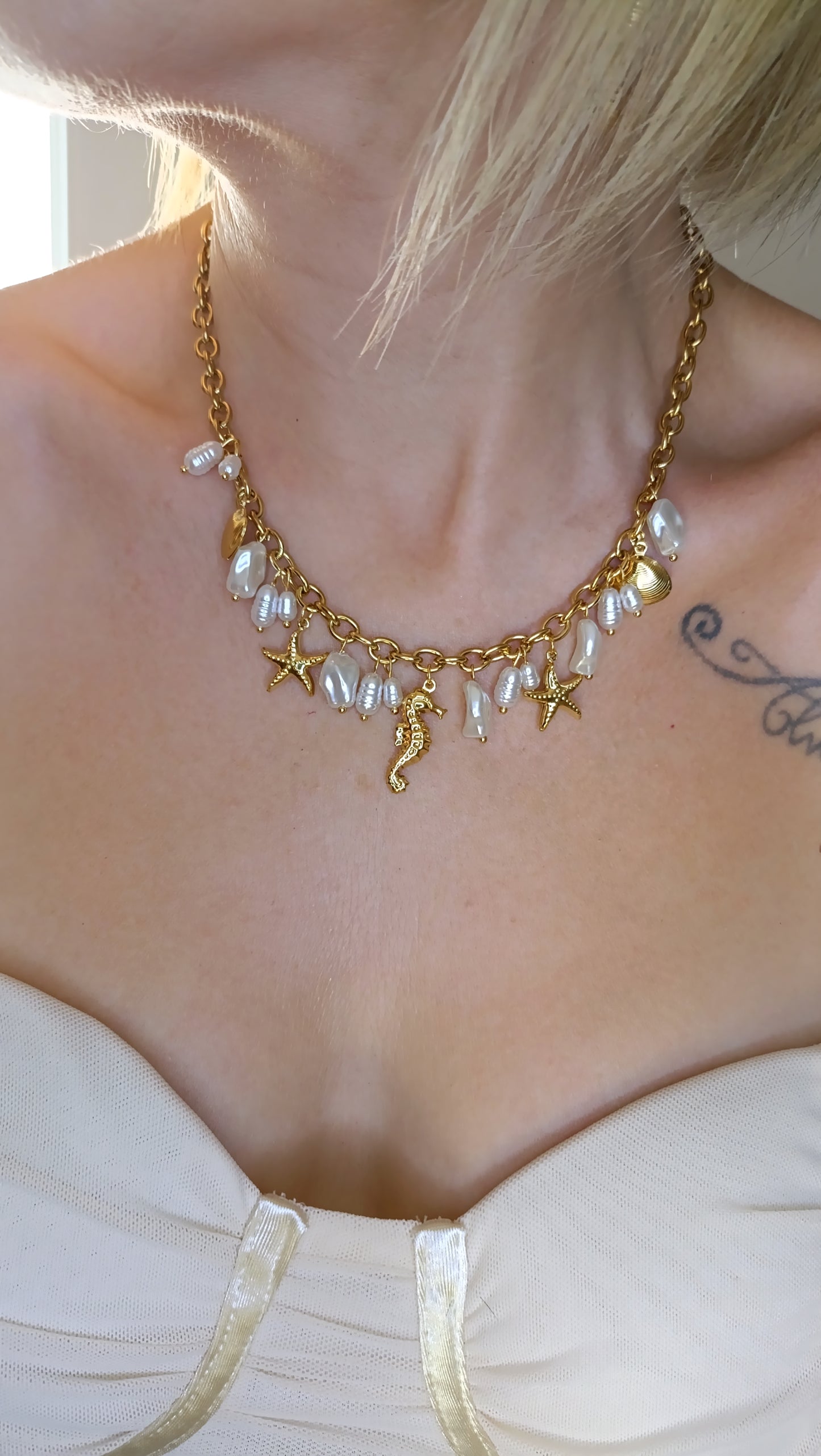 Collier femme plaqué or coquillages, collier femme plaqué or perles et coquillage, parure en acier inoxydable pas cher, parure femme plaqué or pas cher