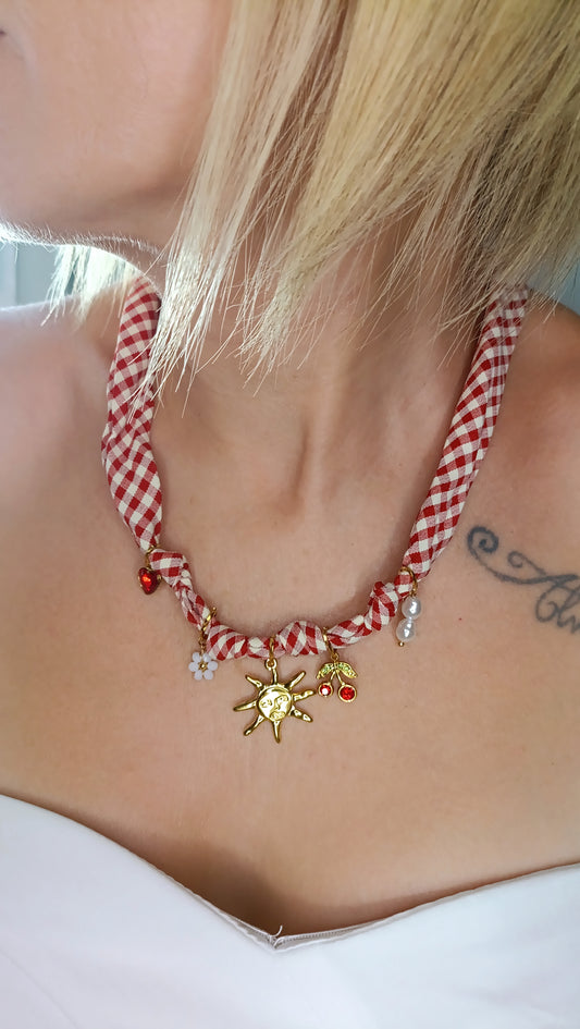collier foulard femme, collier foulard à breloques, collier foulard à charms, collier foulard à pendentifs en acier inox, collier foulard fantaisie, collier foulard pas cher, collier foulard original, collier foulard fait en france, collier foulard de créateur, collier foulard abordable, bijoux en acier inoxydable pas cher, bijoux en acier inoxydable de qualité, meilleur site de bijoux de créateur en acier inox, meilleur site français de bijoux en acier inox, bijoux français rares
