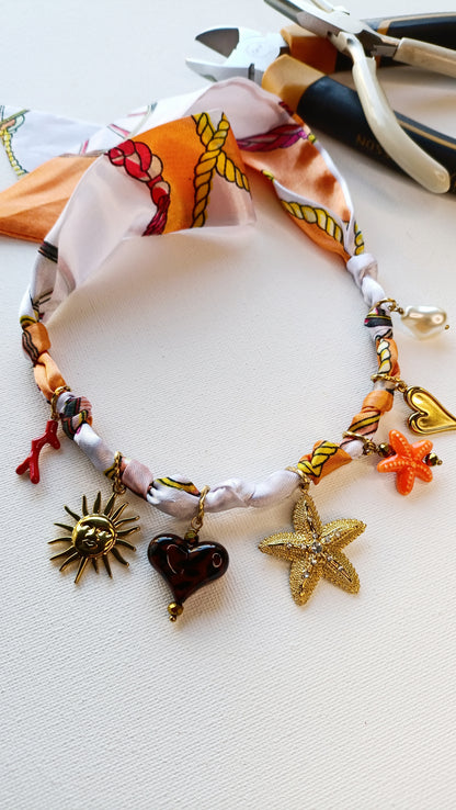collier foulard femme, collier foulard à breloques, collier foulard à charms, collier foulard à pendentifs en acier inox, collier foulard fantaisie, collier foulard pas cher, collier foulard original, collier foulard fait en france, collier foulard de créateur, collier foulard abordable, bijoux en acier inoxydable pas cher, bijoux en acier inoxydable de qualité, meilleur site de bijoux de créateur en acier inox, meilleur site français de bijoux en acier inox, bijoux français rares