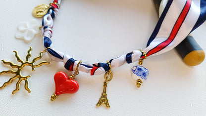collier foulard femme, collier foulard à breloques, collier foulard à charms, collier foulard à pendentifs en acier inox, collier foulard fantaisie, collier foulard pas cher, collier foulard original, collier foulard fait en france, collier foulard de créateur, collier foulard abordable, bijoux en acier inoxydable pas cher, bijoux en acier inoxydable de qualité, meilleur site de bijoux de créateur en acier inox, meilleur site français de bijoux en acier inox, bijoux français rares