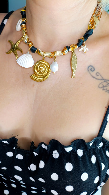 collier foulard femme, collier foulard à breloques, collier foulard à charms, collier foulard à pendentifs en acier inox, collier foulard fantaisie, collier foulard pas cher, collier foulard original, collier foulard fait en france, collier foulard de créateur, collier foulard abordable, bijoux en acier inoxydable pas cher, bijoux en acier inoxydable de qualité, meilleur site de bijoux de créateur en acier inox, meilleur site français de bijoux en acier inox, bijoux français rares