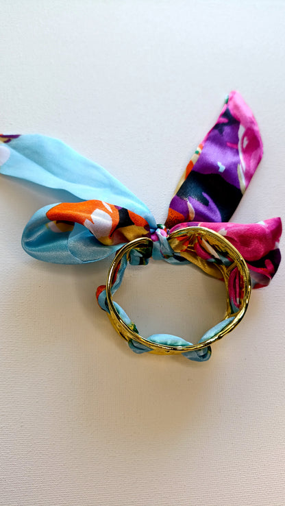 bracelet femme jonc et foulard, jonc femme tissu coloré, jonc foulard femme acier inox, bracelet foulard femme acier, jonc foulard femme pas cher, jonc foulard femme de qualité, bijoux de haute fantaisie femme, bijoux de haute fantaisie femme en acier inox, jonc acier inoxydable et tissu coloré femme