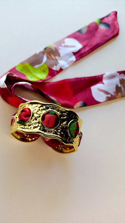 bracelet femme jonc et foulard, bjonc femme foulard, jonc foulard femme acier inox, bracelet foulard femme acier, jonc foulard femme pas cher, jonc foulard femme de qualité, bijoux de haute fantaisie femme, bijoux de haute fantaisie femme en acier inox, jonc acier inoxydable et tissu coloré femme