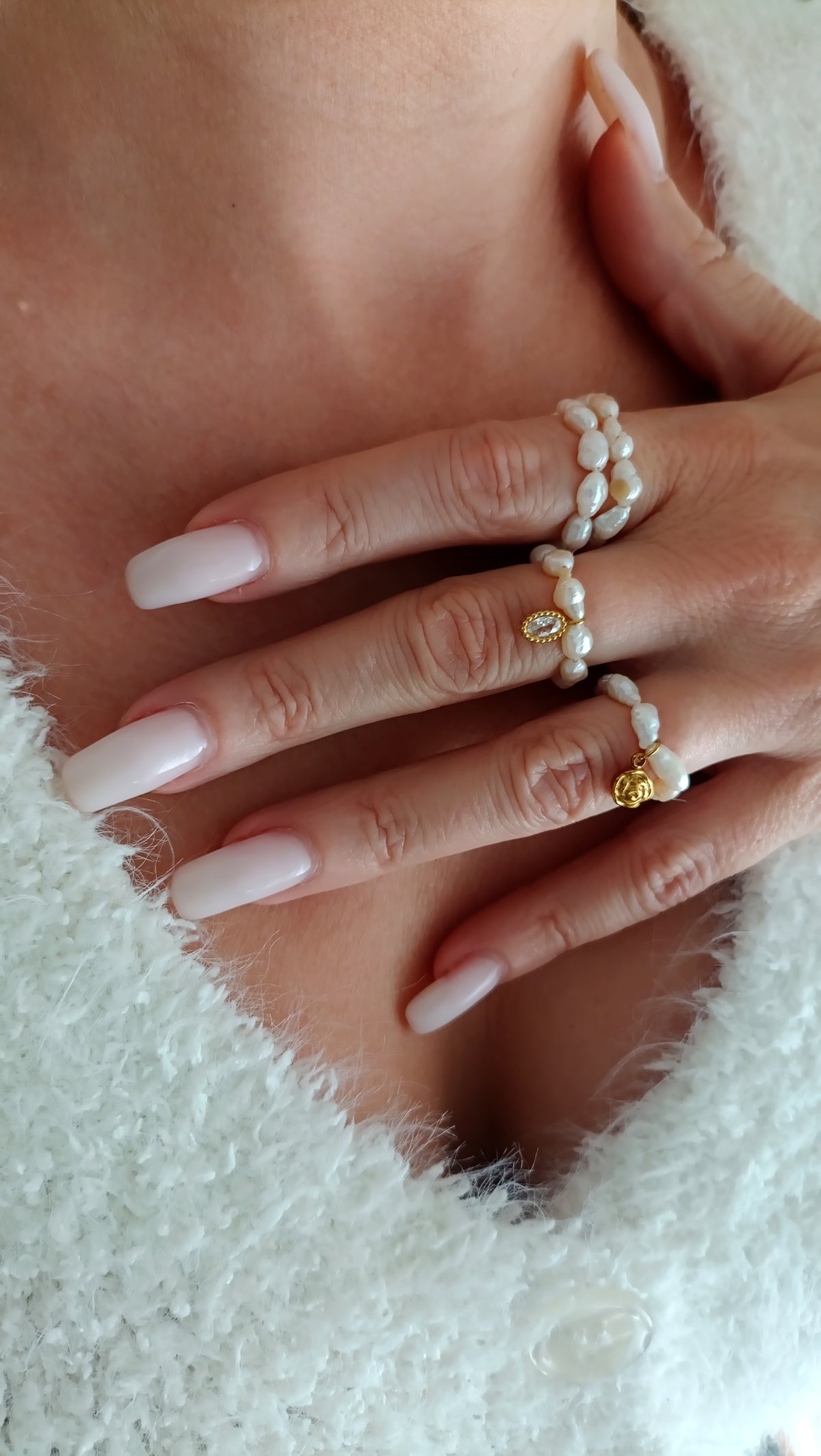 bague en perles d'eau douce et acier inox,bague de créateur français, site de bijoux de créateur, site de bijoux faits main en france, bijoux fantaisie faits main en france, bijoux artisanaux francais, boutique en ligne bijoux rodez, bijoux de créateur rodez, bijoux de créateur aveyron, bague en perles d'eau douce et acier inoxydable, collier en perles d'eau douce fantaisie, bague en perles d'eau douce original