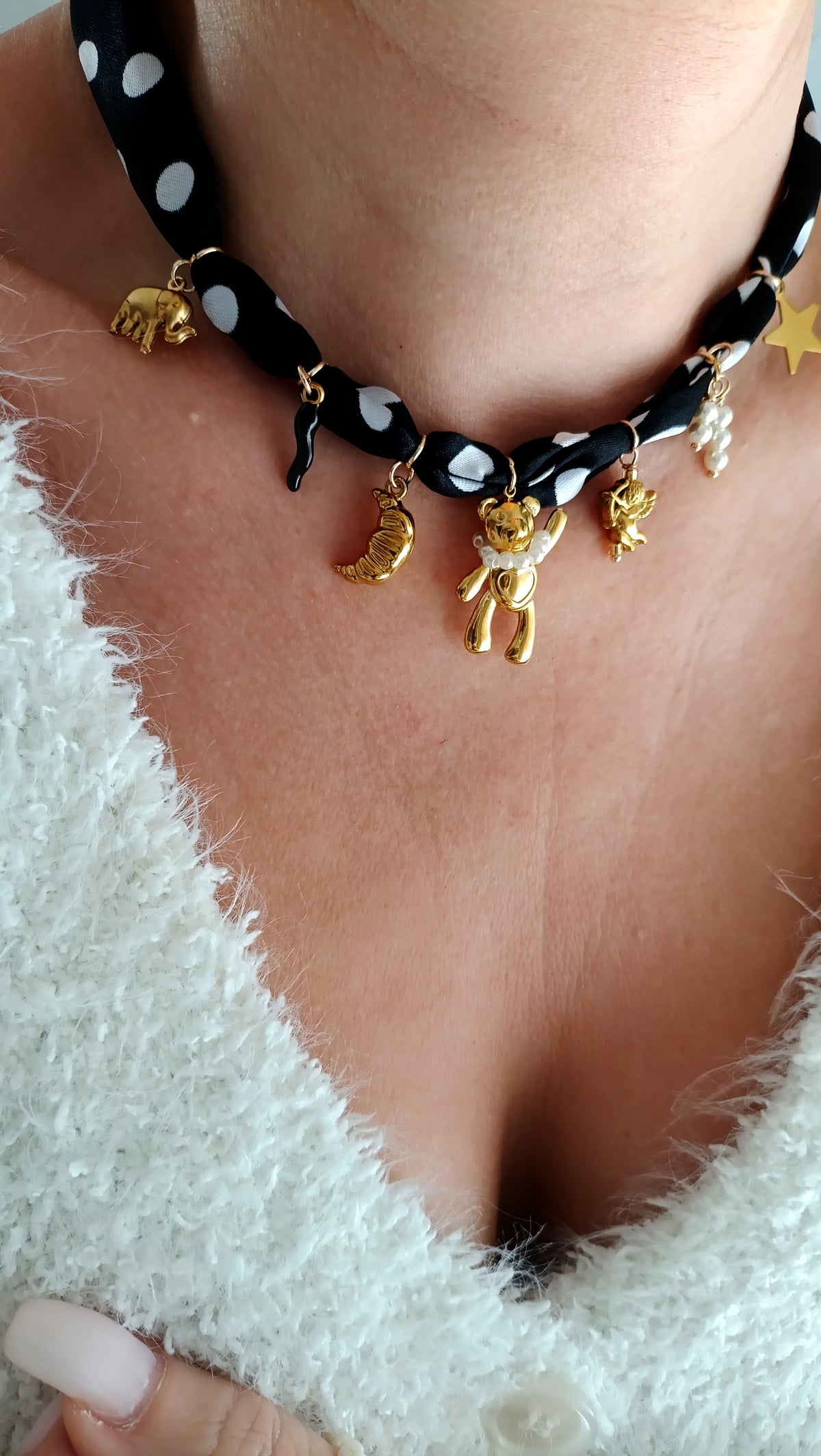 Collier Elégance noir /  Acier inoxydable, foulard