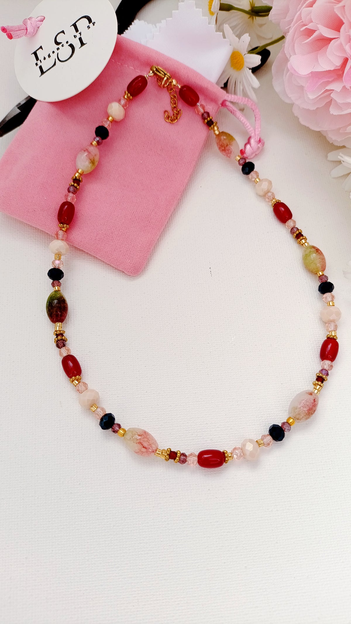collier femme, tourmaline, améthyste, collier perles noires, collier fait main, artisanat français, bijoux de créateur, créatrice de bijoux français, collier bohème perles rouge