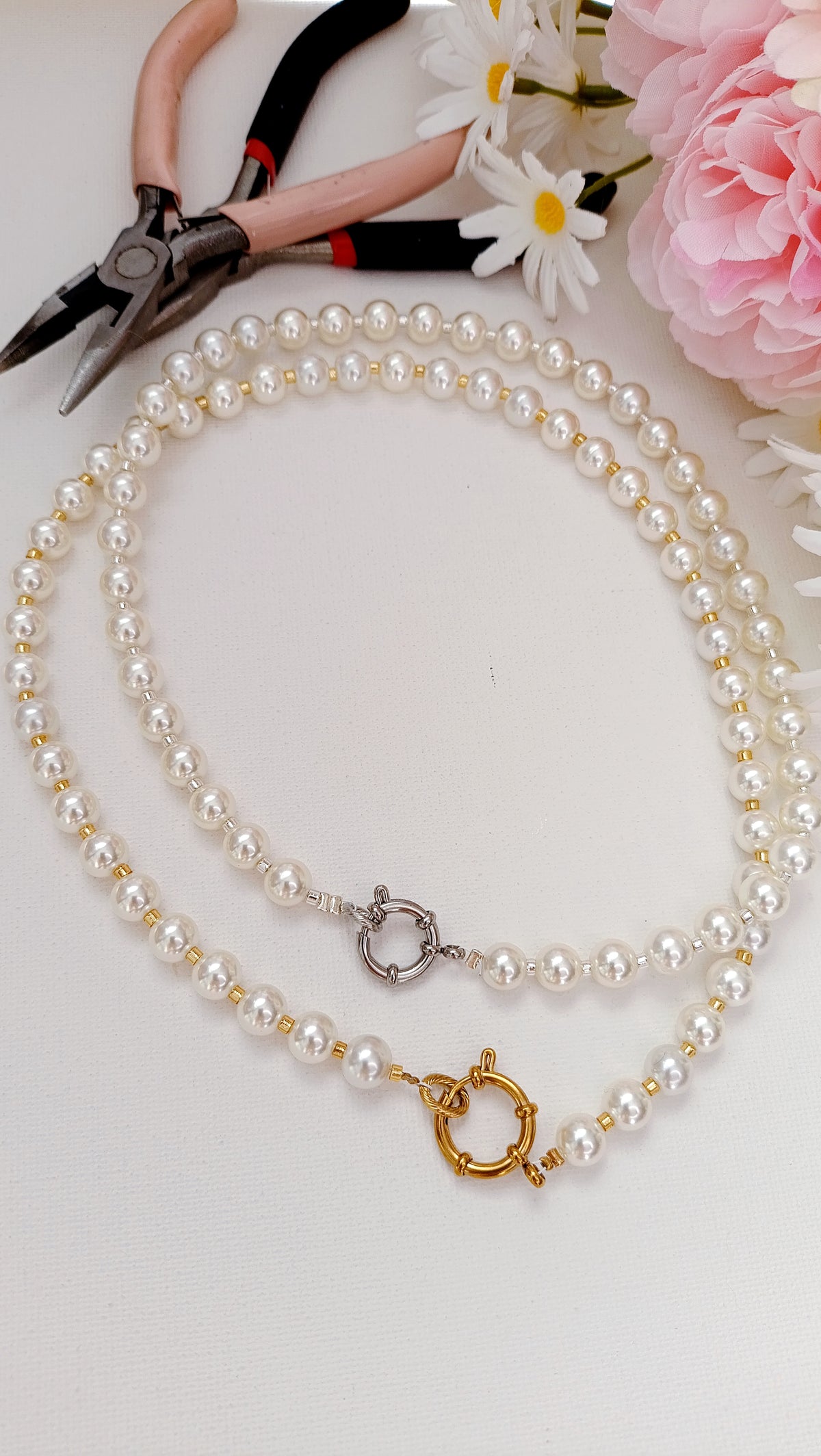 Collier en perles femme, collier perles nacrées femme, collier de créateur, bijoux fantaisie rodez, créateur de bijoux rodez, bijoux rodez, bijoux artisanal rodez, bijoux pas cher rodez