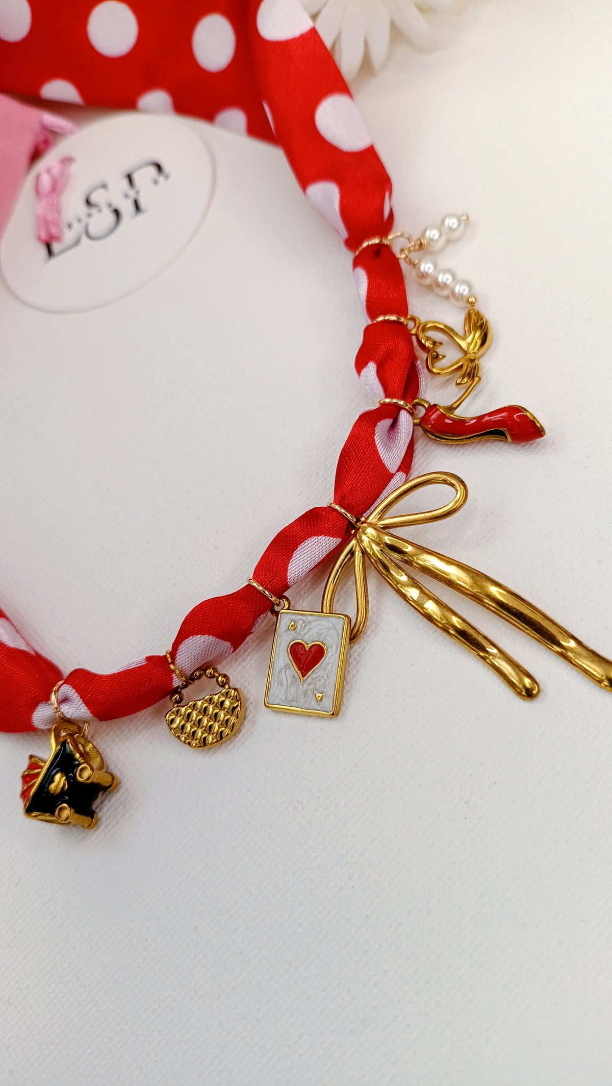 Collier Elégance rouge /  Acier inoxydable, foulard