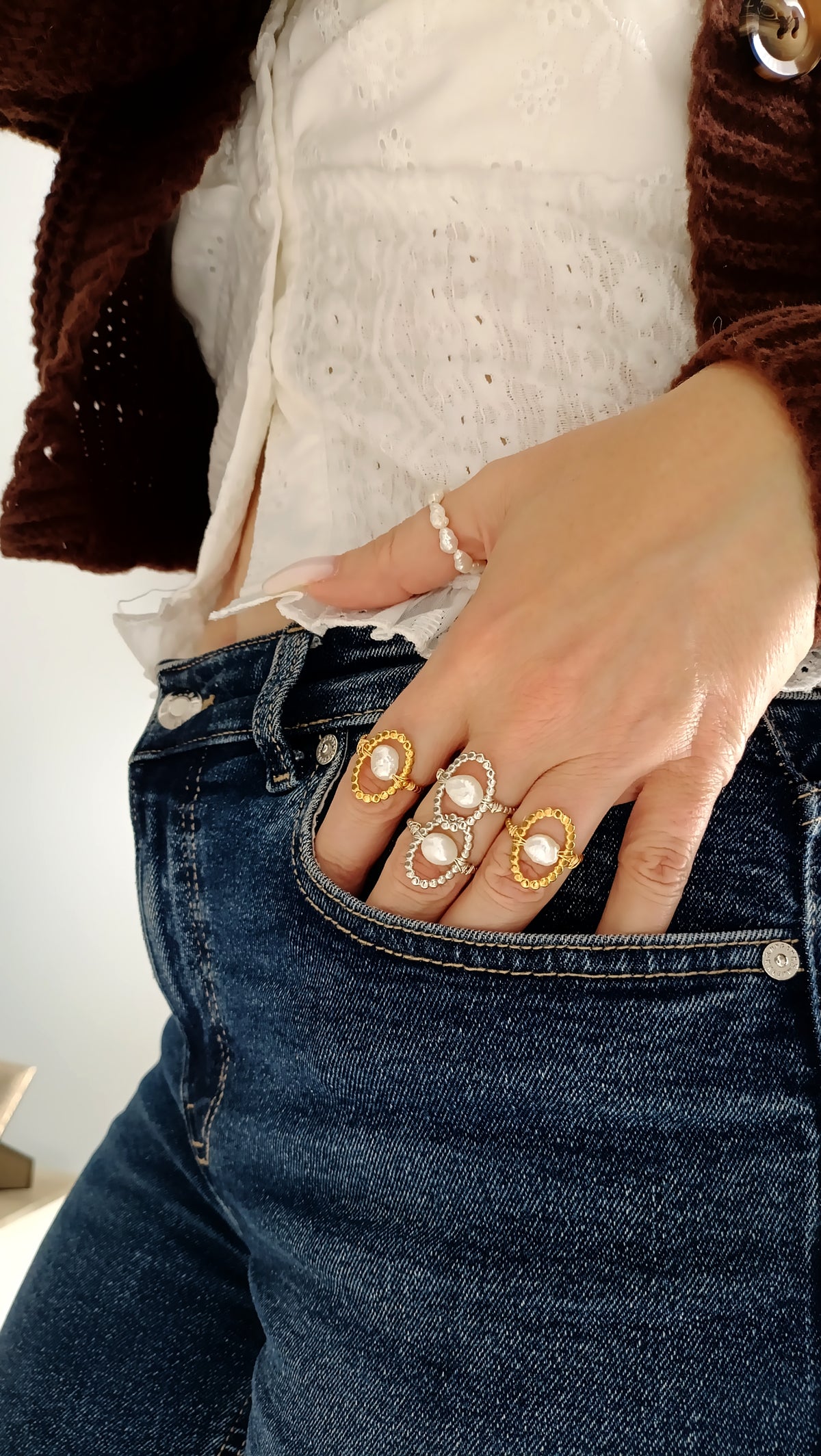 bague en perles d'eau douce et acier inox,bague de créateur français, site de bijoux de créateur, site de bijoux faits main en france, bijoux fantaisie faits main en france, bijoux artisanaux francais, boutique en ligne bijoux rodez, bijoux de créateur rodez, bijoux de créateur aveyron, bague en perles d'eau douce et acier inoxydable, collier en perles d'eau douce fantaisie, bague en perles d'eau douce original