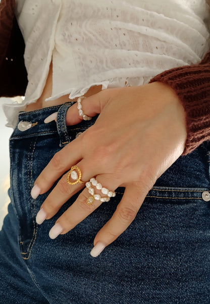 bague en perles d'eau douce et acier inox,bague de créateur français, site de bijoux de créateur, site de bijoux faits main en france, bijoux fantaisie faits main en france, bijoux artisanaux francais, boutique en ligne bijoux rodez, bijoux de créateur rodez, bijoux de créateur aveyron, bague en perles d'eau douce et acier inoxydable, collier en perles d'eau douce fantaisie, bague en perles d'eau douce original