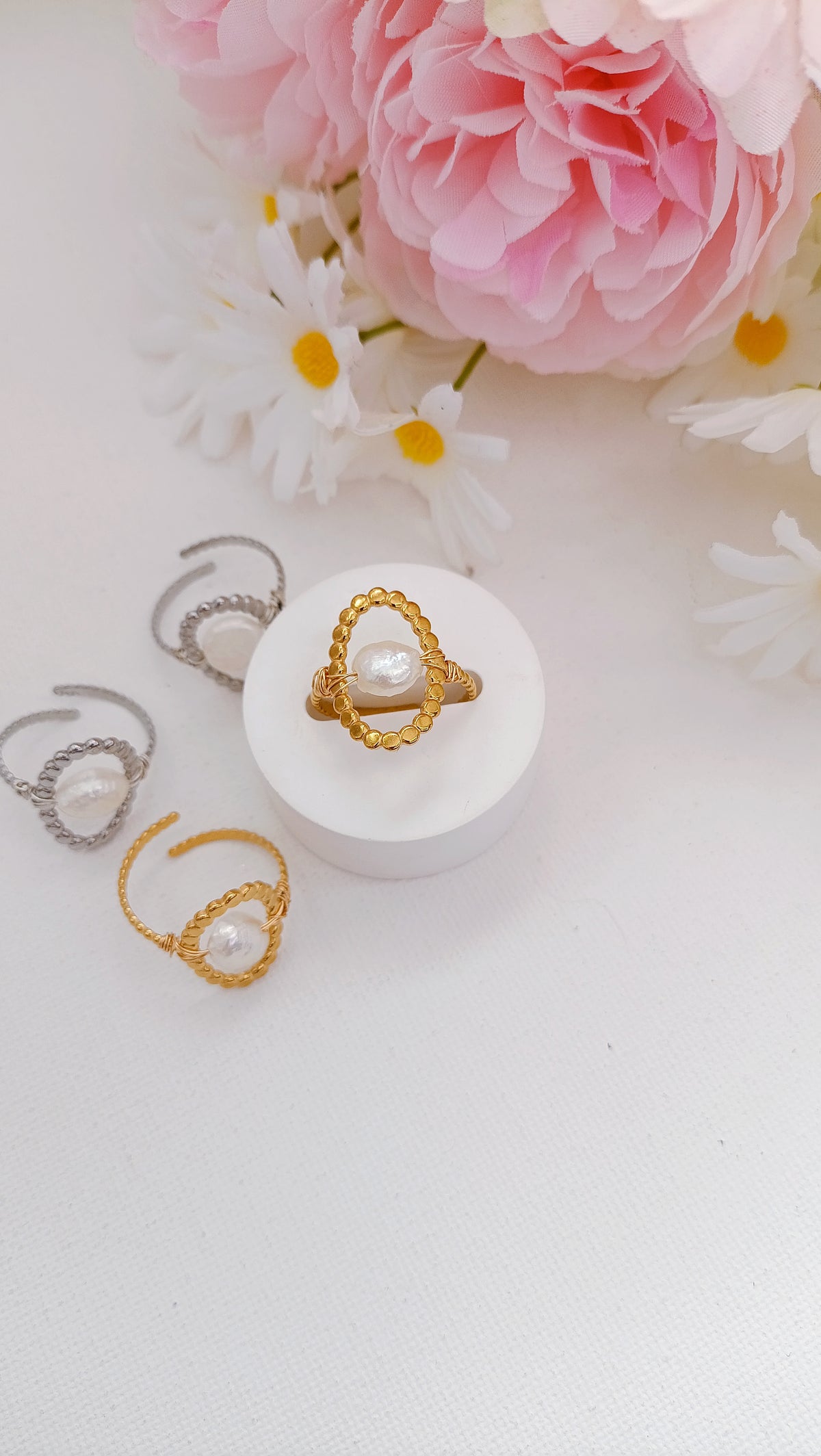 bague en perles d'eau douce et acier inox,bague de créateur français, site de bijoux de créateur, site de bijoux faits main en france, bijoux fantaisie faits main en france, bijoux artisanaux francais, boutique en ligne bijoux rodez, bijoux de créateur rodez, bijoux de créateur aveyron, bague en perles d'eau douce et acier inoxydable, collier en perles d'eau douce fantaisie, bague en perles d'eau douce original