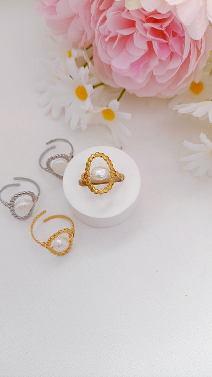 bague en perles d'eau douce et acier inox,bague de créateur français, site de bijoux de créateur, site de bijoux faits main en france, bijoux fantaisie faits main en france, bijoux artisanaux francais, boutique en ligne bijoux rodez, bijoux de créateur rodez, bijoux de créateur aveyron, bague en perles d'eau douce et acier inoxydable, collier en perles d'eau douce fantaisie, bague en perles d'eau douce original