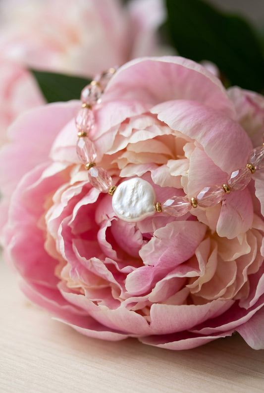 Collier Pivoine subtile / Perle d'eau douce, perles de verre, Acier inoxydable