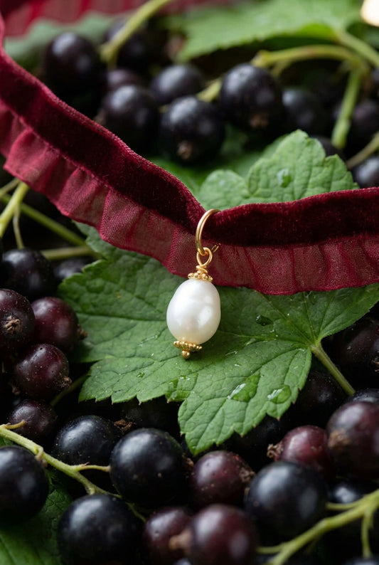 Collier en velours et dentelle couleur rouge bordeau violet, une perle d'eau douce ne pendentif, collier velour femme, collier velours et dentelle femme, collier velour pendentif perle d'eau douce